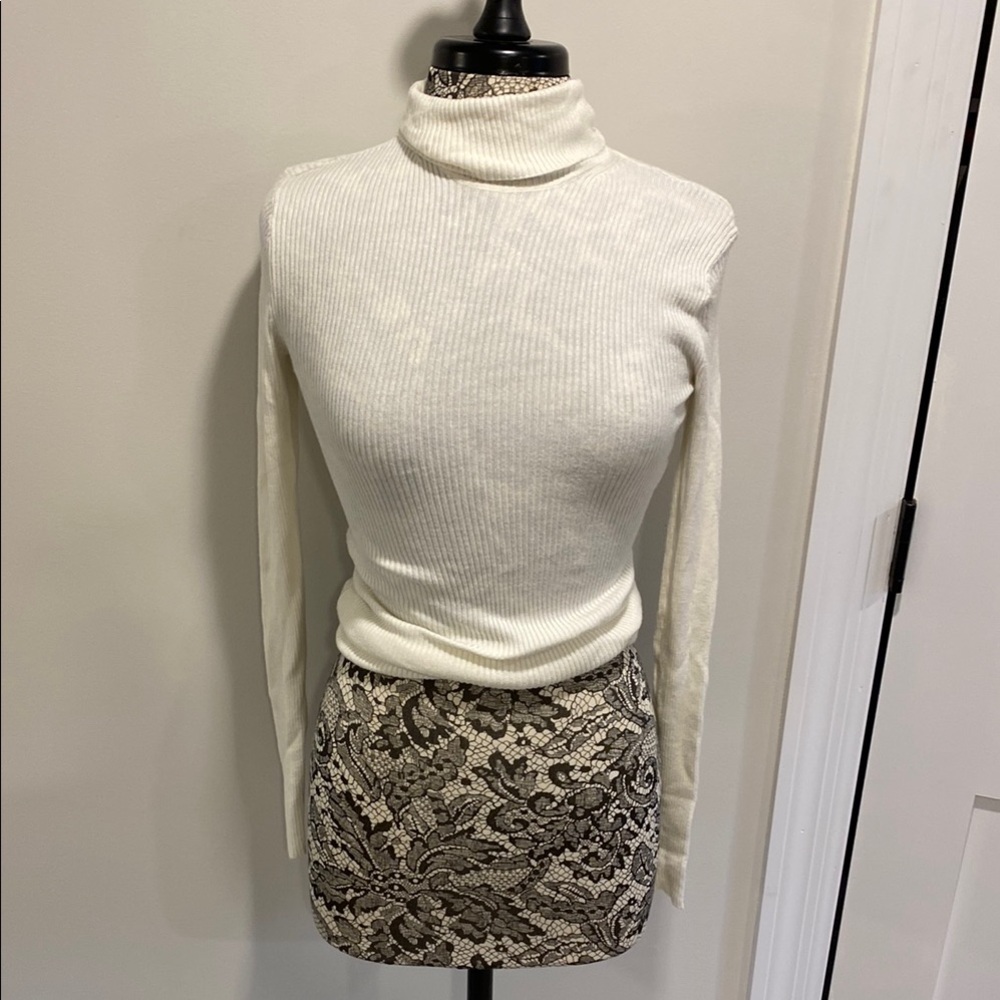 Express Cream Turtleneck Lightweight Ribbed Sweater